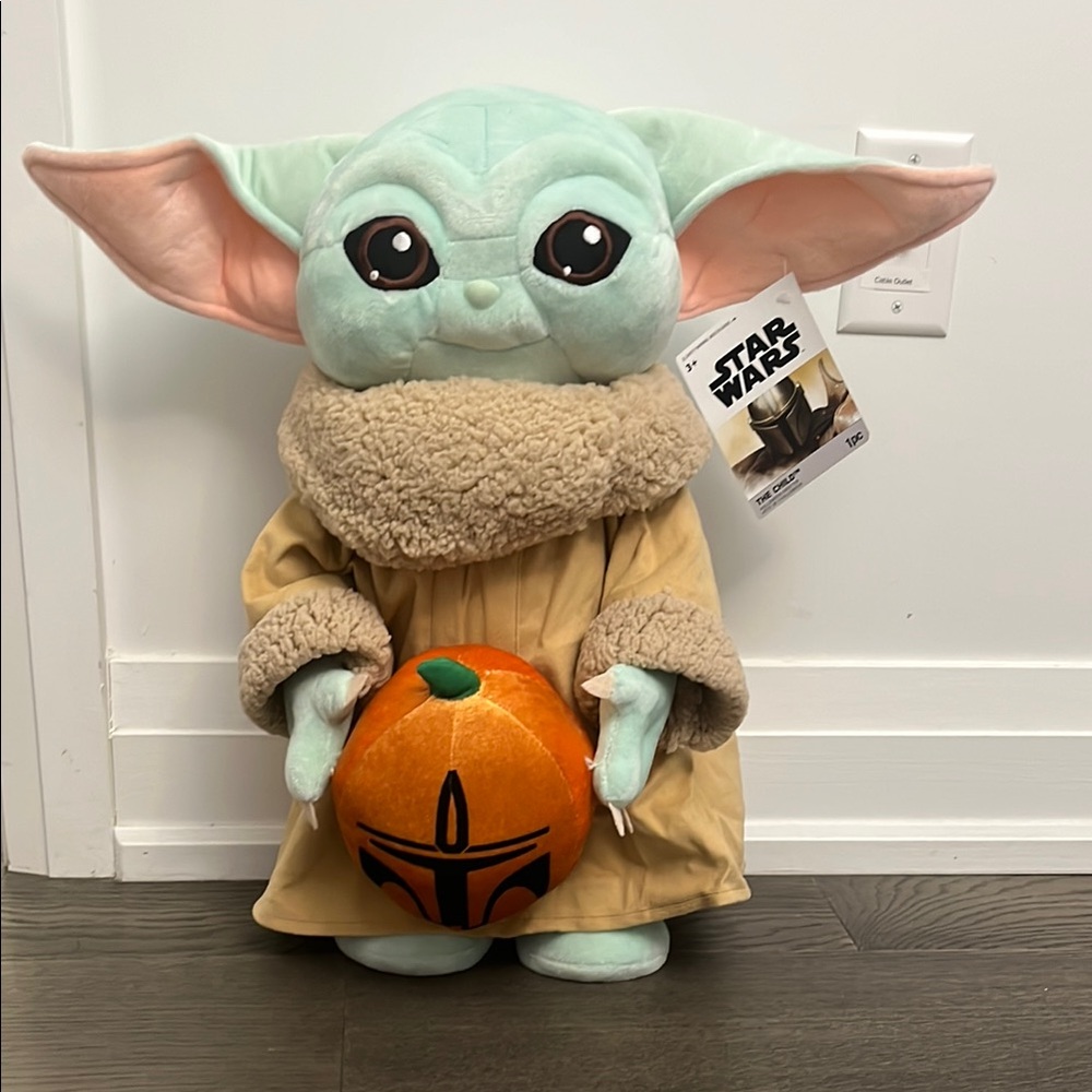 Star Wars Mandalorian The Child 18” Halloween Greeter - NWT